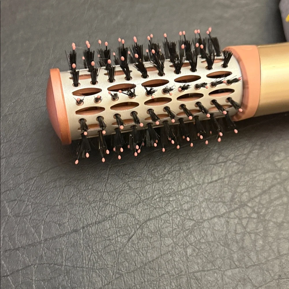 Infiniti Pro Gold Hair Styling Brush